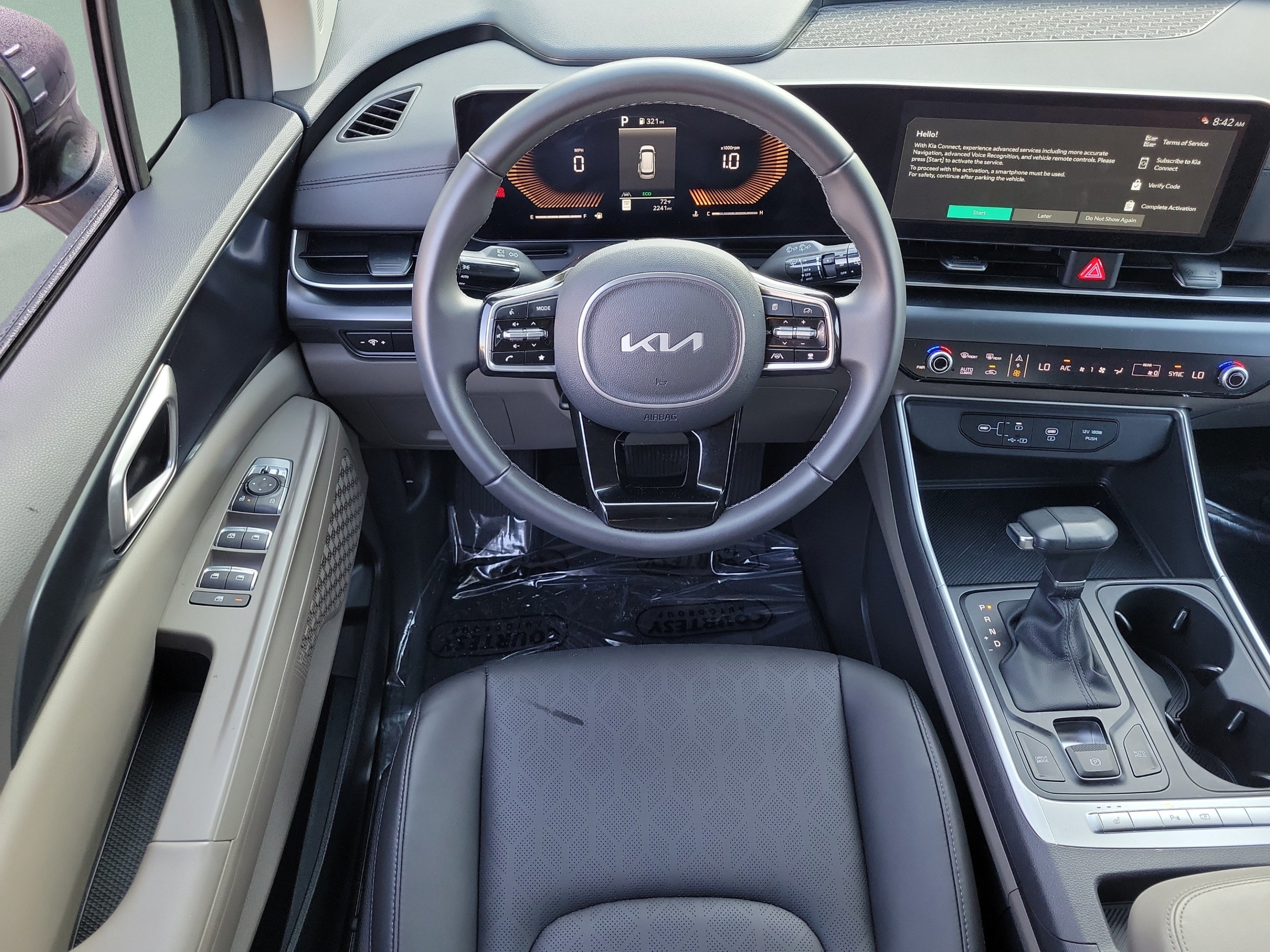 Certified 2026 Kia Carnival FWD image 9