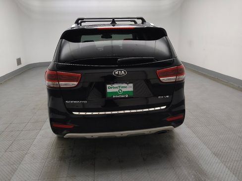 Used 2017 Kia Sorento SX image 6