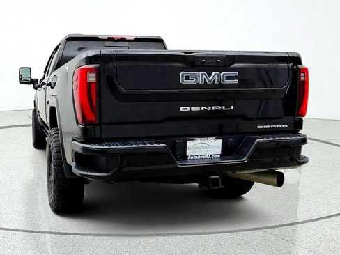 Used 2024 GMC Sierra 2500 Denali Ultimate AWD/4WD image 5