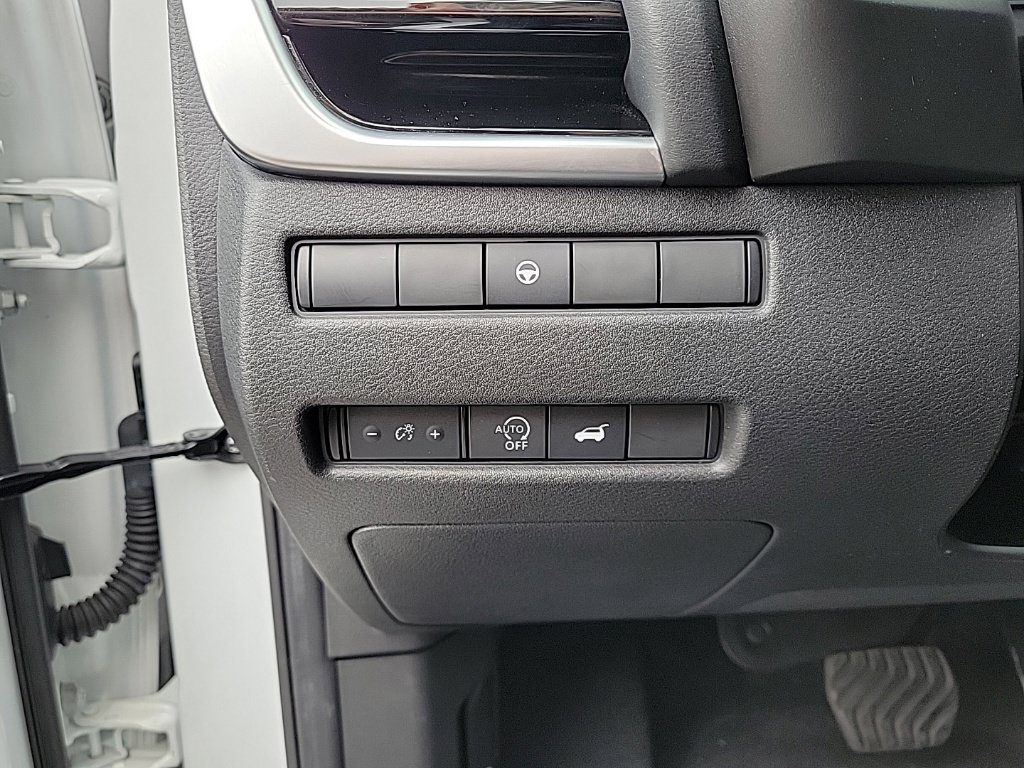 Certified 2024 Nissan Rogue SL w/ SL Premium Package AWD/4WD image 33