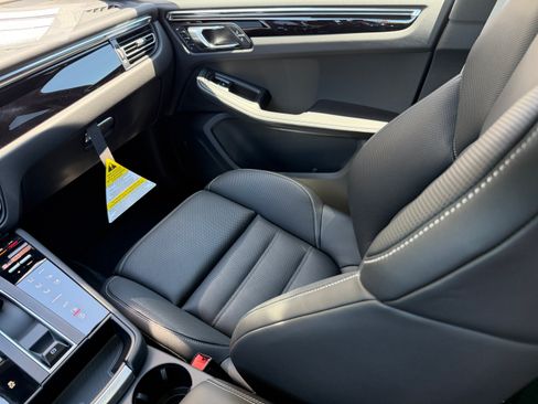New 2026 Porsche Macan AWD/4WD image 19