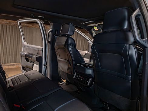 Used 2026 Ford F250 Platinum image 25