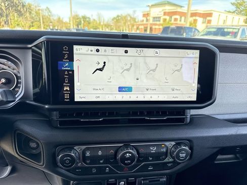 New 2025 Jeep Gladiator Sport AWD/4WD image 22