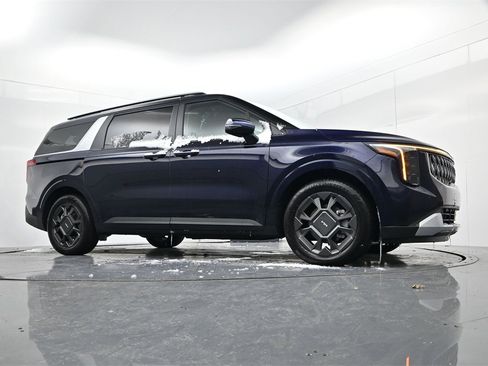 New 2026 Kia Carnival EX image 35