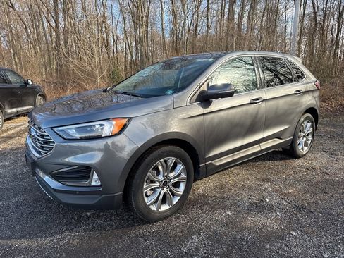 Used 2024 Ford Edge Titanium image 5