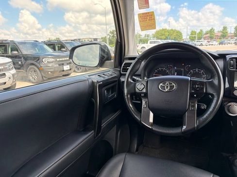 Used 2023 Toyota 4Runner 40th Anniversary SE AWD/4WD image 19