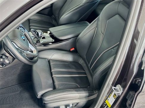 Used 2019 BMW 540i xDrive w/ Premium Package image 19