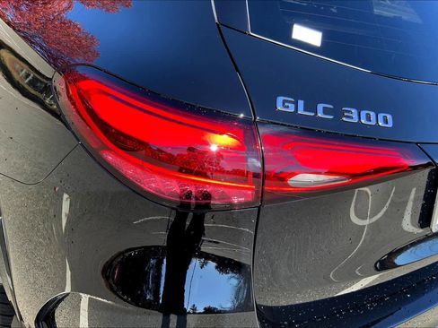 Used 2026 Mercedes-Benz GLC 300 4MATIC image 18