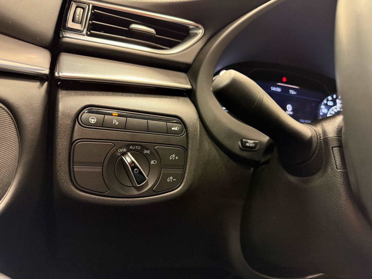 Used 2023 INFINITI QX50 Pure AWD/4WD image 25