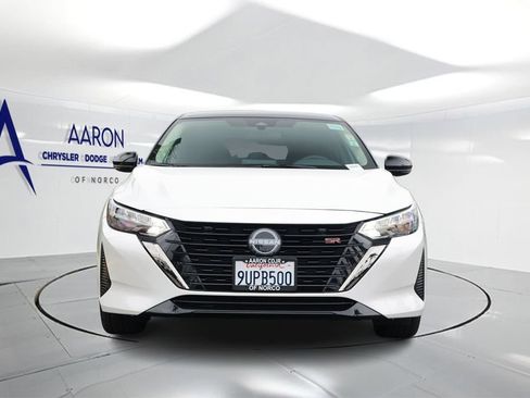 Used 2025 Nissan Sentra SR FWD image 4
