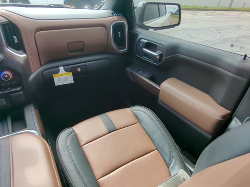 Used 2021 Chevrolet Silverado 1500 High Country w/ Safety Package II AWD/4WD image 15