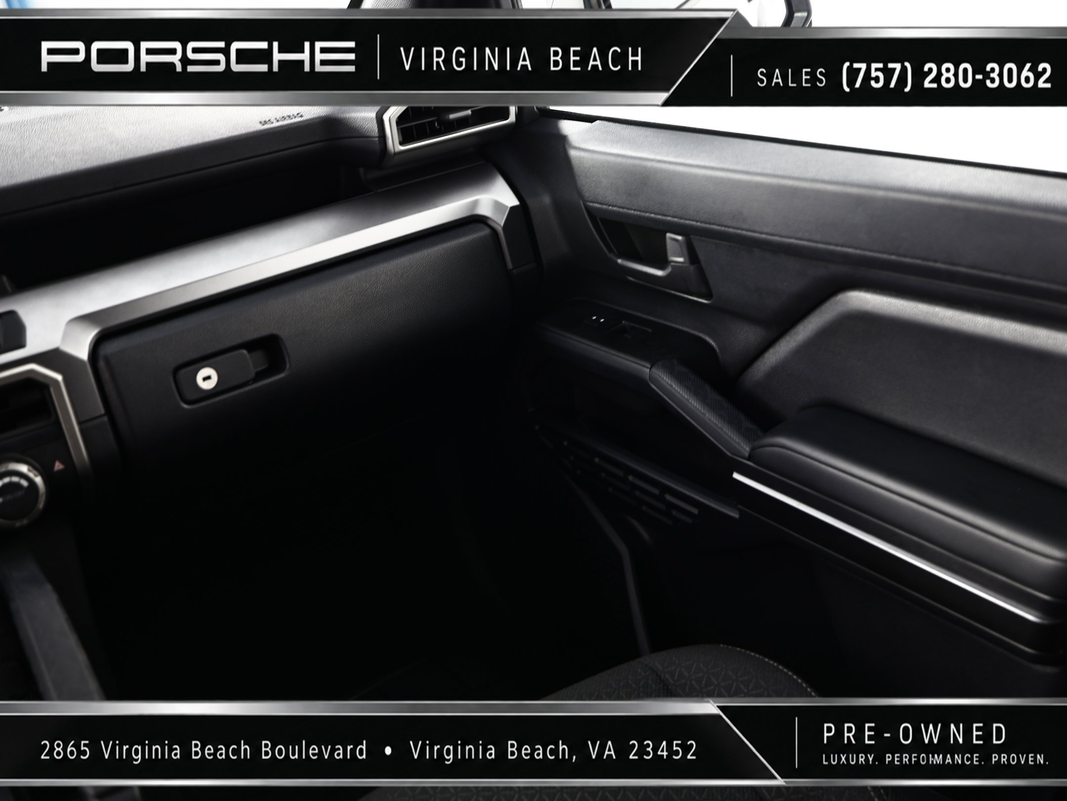 Used 2025 Toyota 4Runner SR5 AWD/4WD image 30