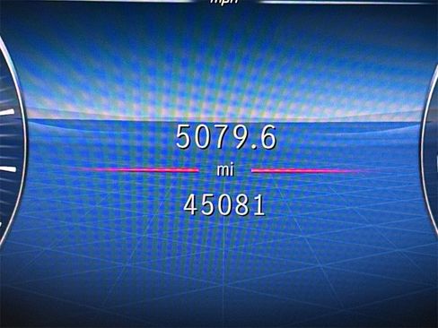 Certified 2024 Mercedes-Benz GLE 450e 4MATIC image 4