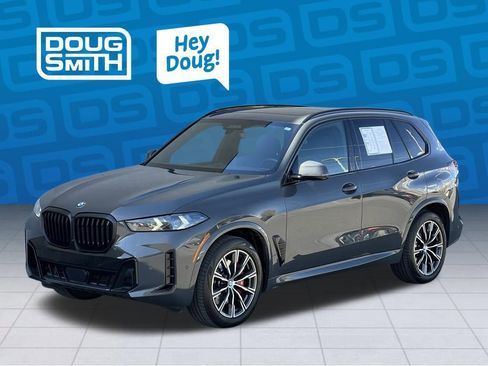 Used 2024 BMW X5 xDrive40i w/ Executive Package image 2