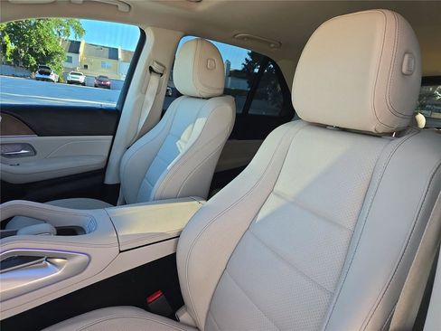 Used 2021 Mercedes-Benz GLE 350 4MATIC w/ AMG Line Exterior image 15