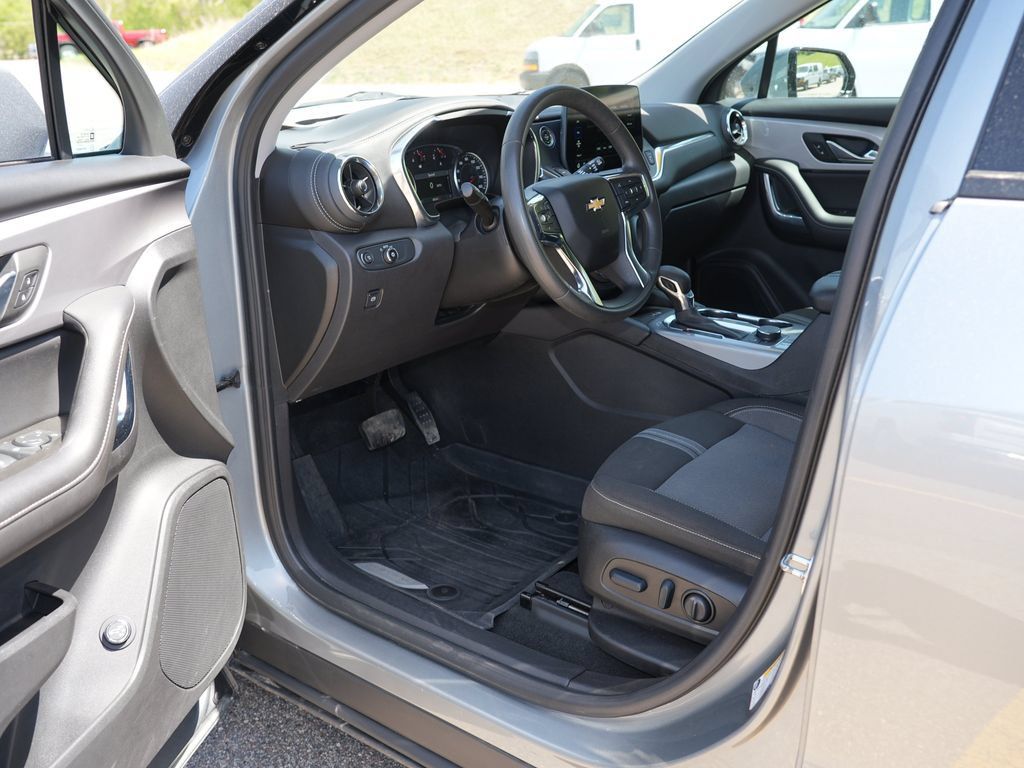 Used 2023 Chevrolet Blazer LT w/ Convenience Package AWD/4WD image 13