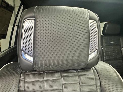 Used 2022 Cadillac Escalade ESV Sport Platinum AWD/4WD image 30