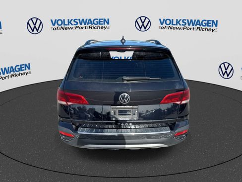 Certified 2024 Volkswagen Taos S FWD image 13