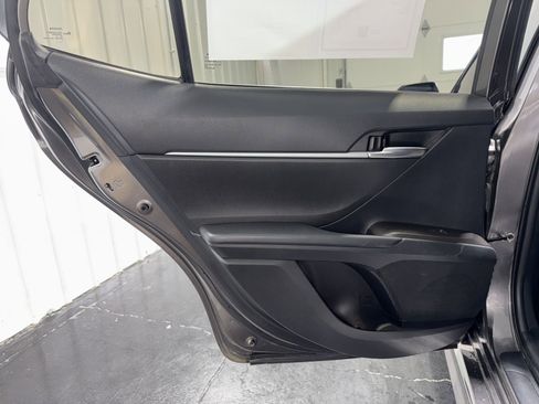 Used 2023 Toyota Camry SE FWD image 15