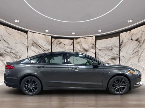 Used 2018 Ford Fusion SE w/ Equipment Group 201A AWD/4WD image 10