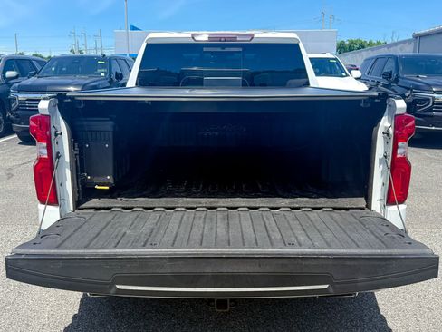 Certified 2019 Chevrolet Silverado 1500 High Country w/ Technology Package AWD/4WD image 11
