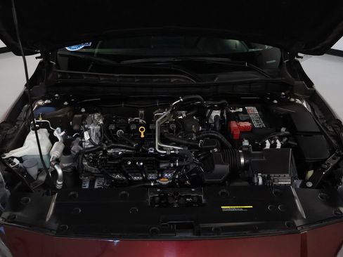 Used 2025 Nissan Altima 2.5 SV AWD/4WD image 33