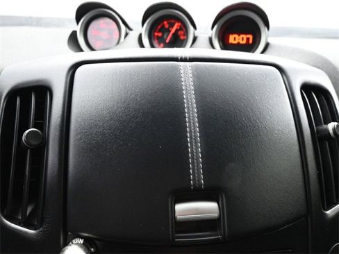 Used 2020 Nissan 370Z Touring w/ Aerodynamics Package image 12