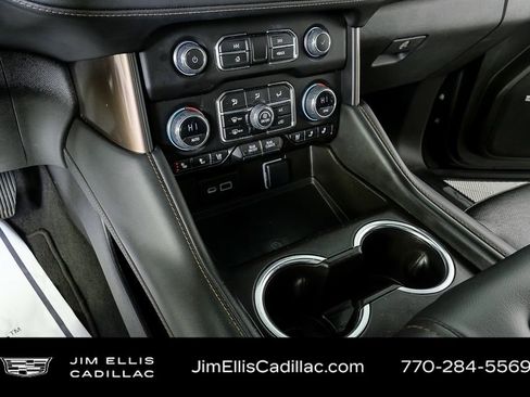 Used 2023 Chevrolet Suburban High Country w/ Premium Package 2 image 18