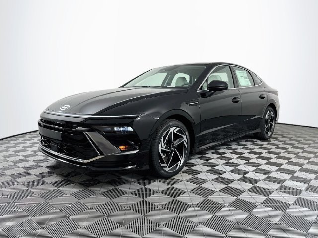 New 2026 Hyundai Sonata SEL FWD image 2