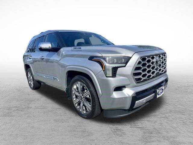 Used 2026 Toyota Sequoia Capstone AWD/4WD image 3