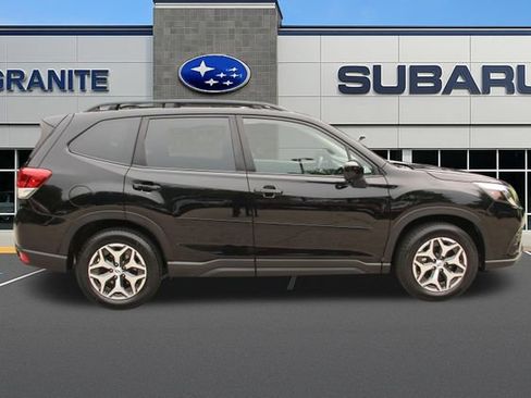Used 2023 Subaru Forester Premium AWD/4WD image 12
