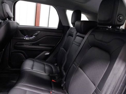 Used 2020 Lincoln Corsair Standard w/ Premium Package image 16