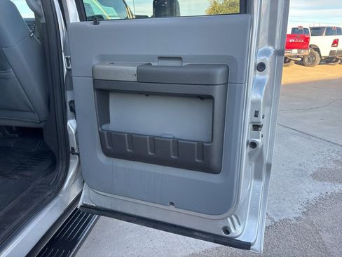 Used 2012 Ford F250 XLT w/ Camper Pkg image 21