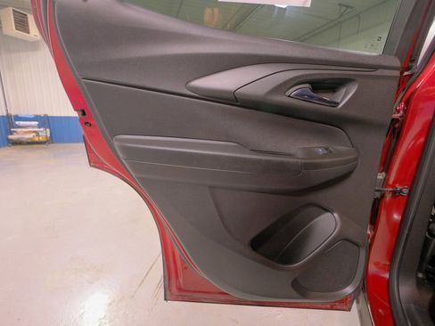 Used 2025 Chevrolet TrailBlazer LT image 27