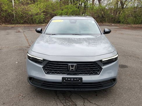 Used 2024 Honda Accord Sport image 2