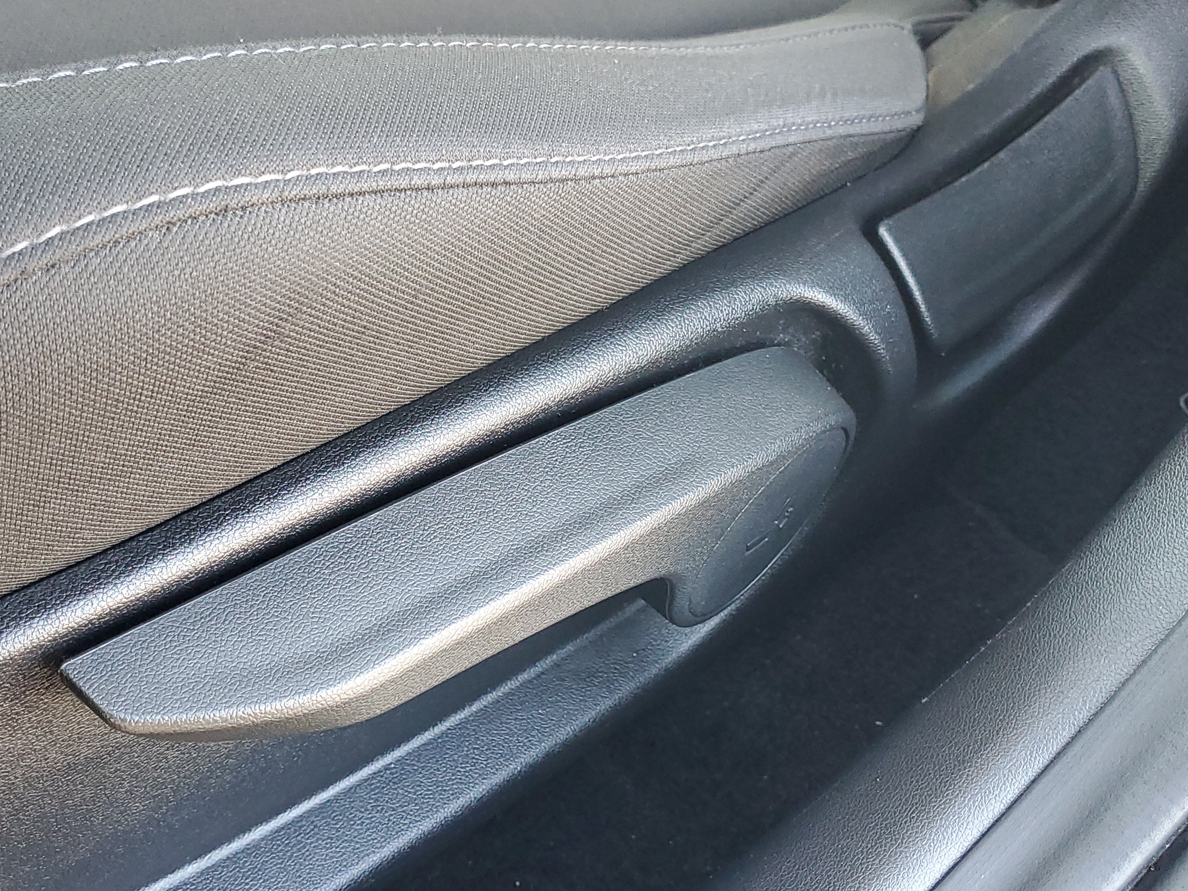Used 2025 Hyundai Elantra SEL FWD image 18