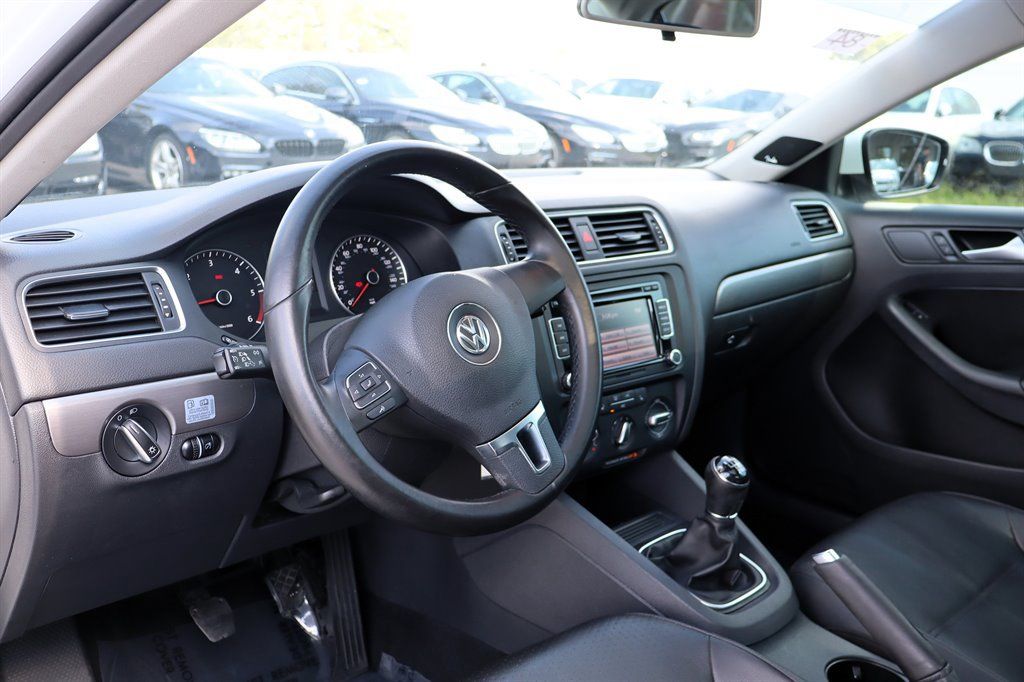 Used 2014 Volkswagen Jetta TDI FWD image 17