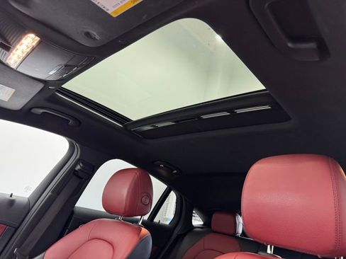 Certified 2022 Mercedes-Benz GLC 300 4MATIC Coupe image 5