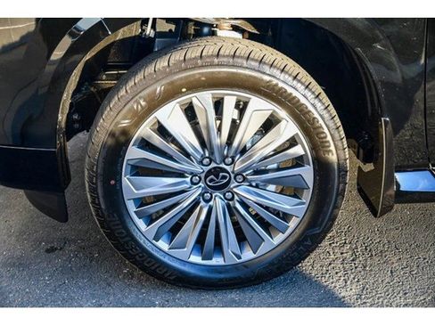 New 2026 INFINITI QX80 Luxe w/ Cargo Package image 9