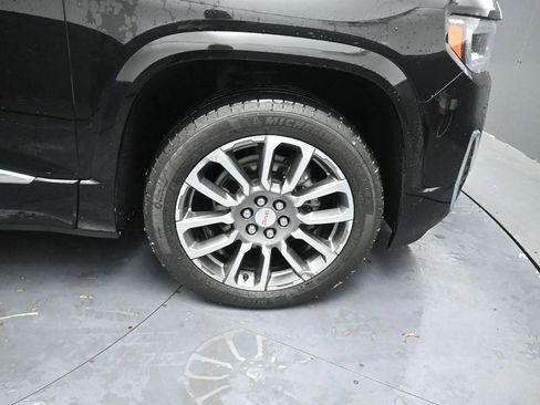 Used 2021 GMC Acadia Denali w/ Denali Ultimate Package image 18