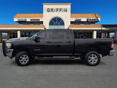 Used 2024 RAM 2500 Big Horn w/ Heated Seats & Wheel Group AWD/4WD image 10