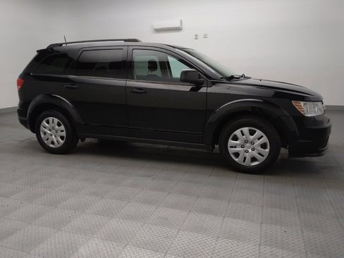 Used 2019 Dodge Journey SE image 11