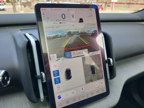 New 2025 Volvo EX30 Ultra w/ Climate Package image 15