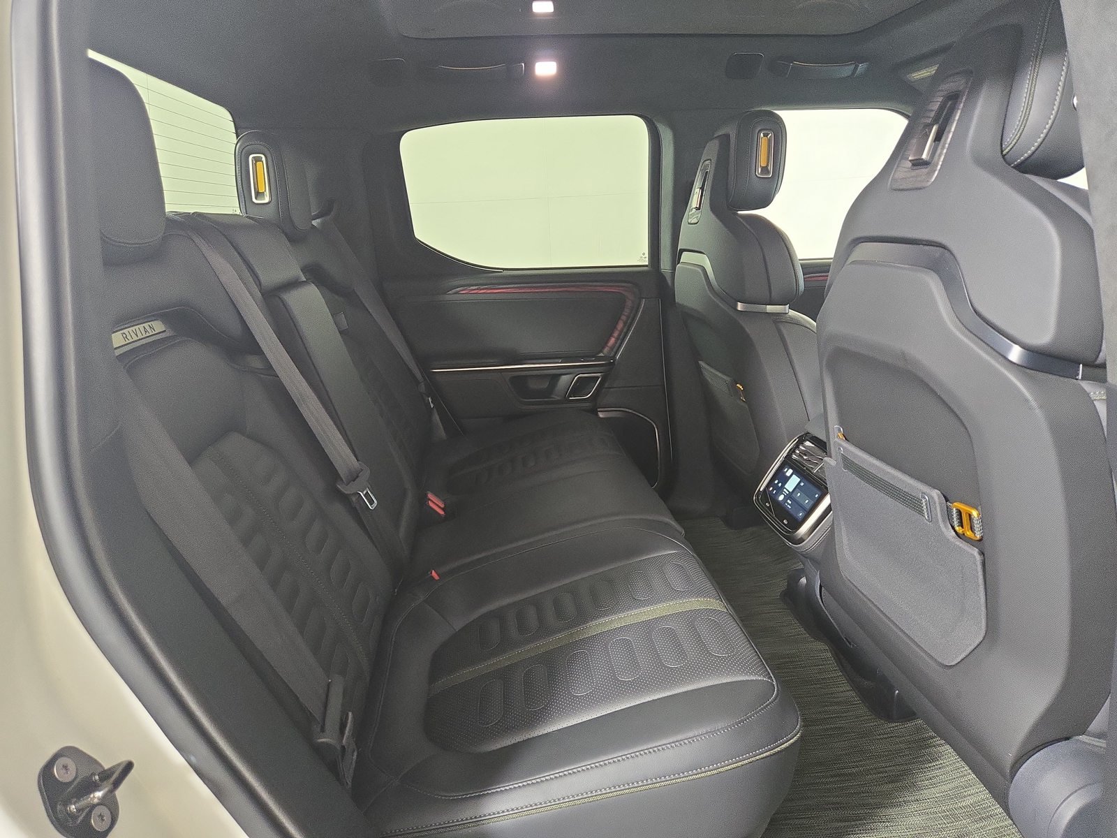 Used 2022 Rivian R1T Adventure AWD/4WD image 22