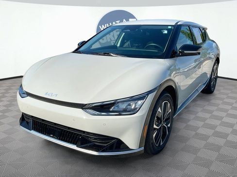 Certified 2023 Kia EV6 Wind RWD image 1