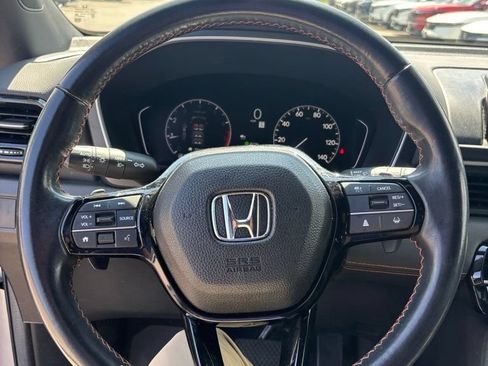 Used 2025 Honda Pilot Sport image 28