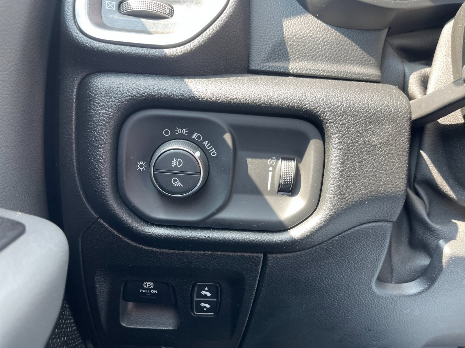 Used 2021 RAM 1500 Big Horn AWD/4WD image 31