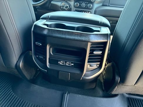 Used 2019 RAM 1500 Big Horn AWD/4WD image 14