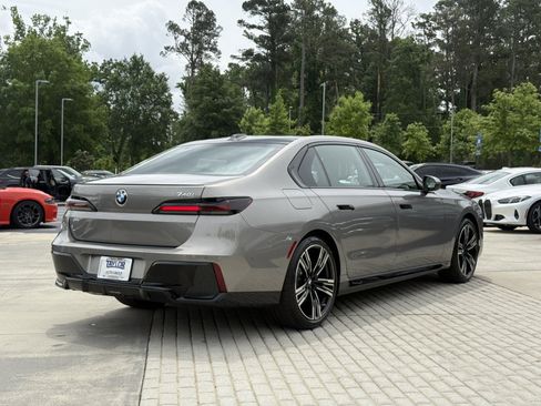 New 2026 BMW 740i RWD image 6