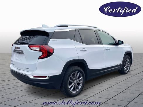 Used 2023 GMC Terrain SLT w/ Tech Package image 6